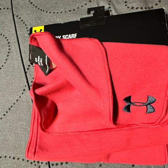 UNDER ARMOUR BLUSTERY MICRO FLEECE SCARF ONE SIZE PINK MEN NWT $15.00 - Picture 2 of 4